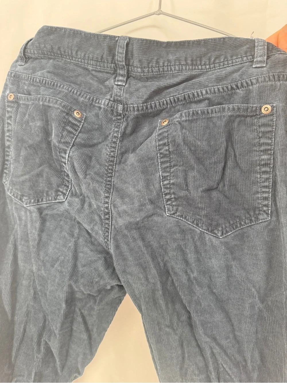 J. Crew 31” signs